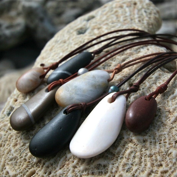 Peeble, river stone, surf stone on leather with Tahitian black pearl, boho, leather jewelry, beach jewerly, St Barth Signature