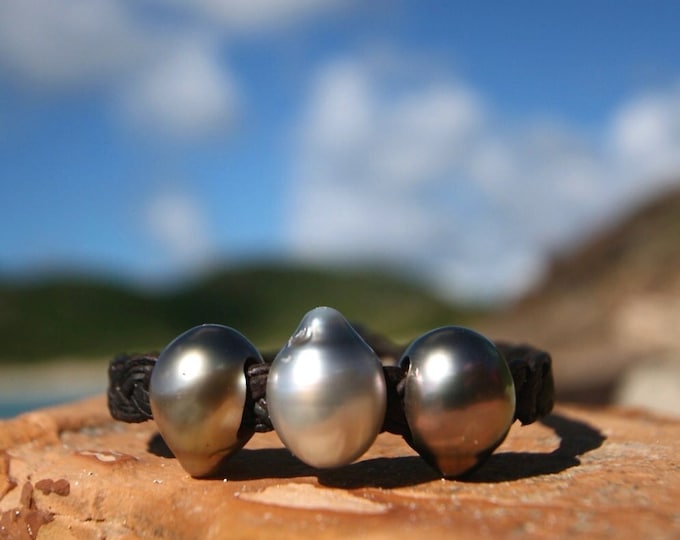 Braided leather with HUGE Tahitian black pearls drop, cultured pearl, masculine bracelet, bohemian inspiration, boho,  beach jewelry