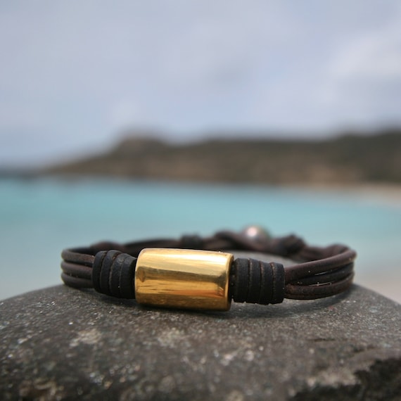 Solid 18K Gold Ingot Leather Bracelet – Tahitian Pearl Clasp, St Barth