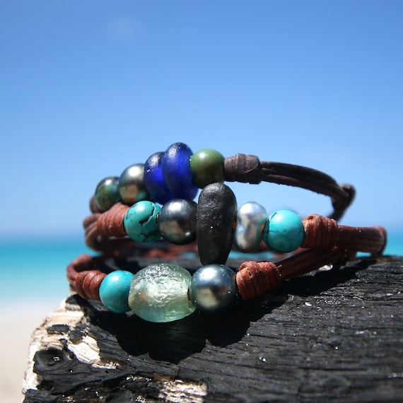 Bohemian Treasures bracelet on leather, various treasures, cultured pearls on request, MADE TO ORDER !! bohochic beach jewelry St Barth