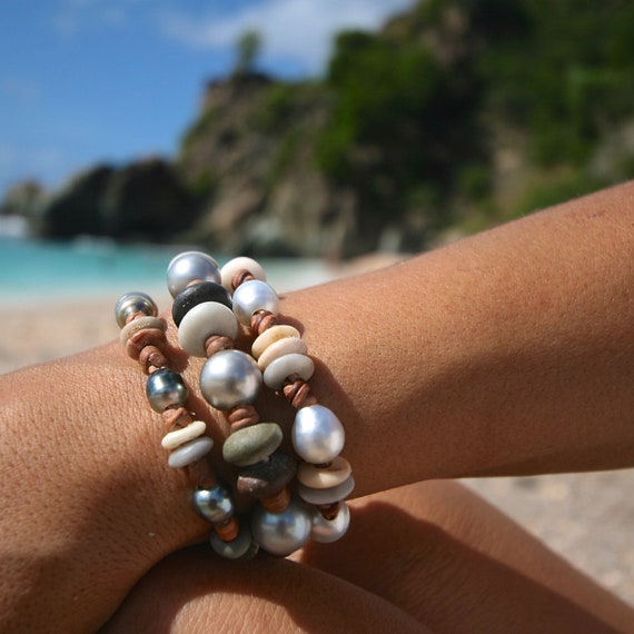 Tahitian round pearls and pebbles strung on leather for a perfect bohochic bracelet, beach summer jewelry, St Barts fashion, seaside coastal