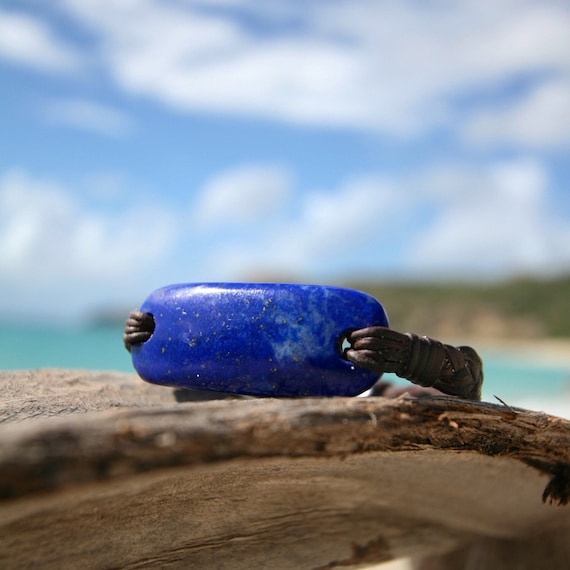 Leather bracelet with handmade polished LAPIS Lazuli & Tahitian pearl clasp, black pearl, bohochic and beach jewelry, St Barts jewelry, love
