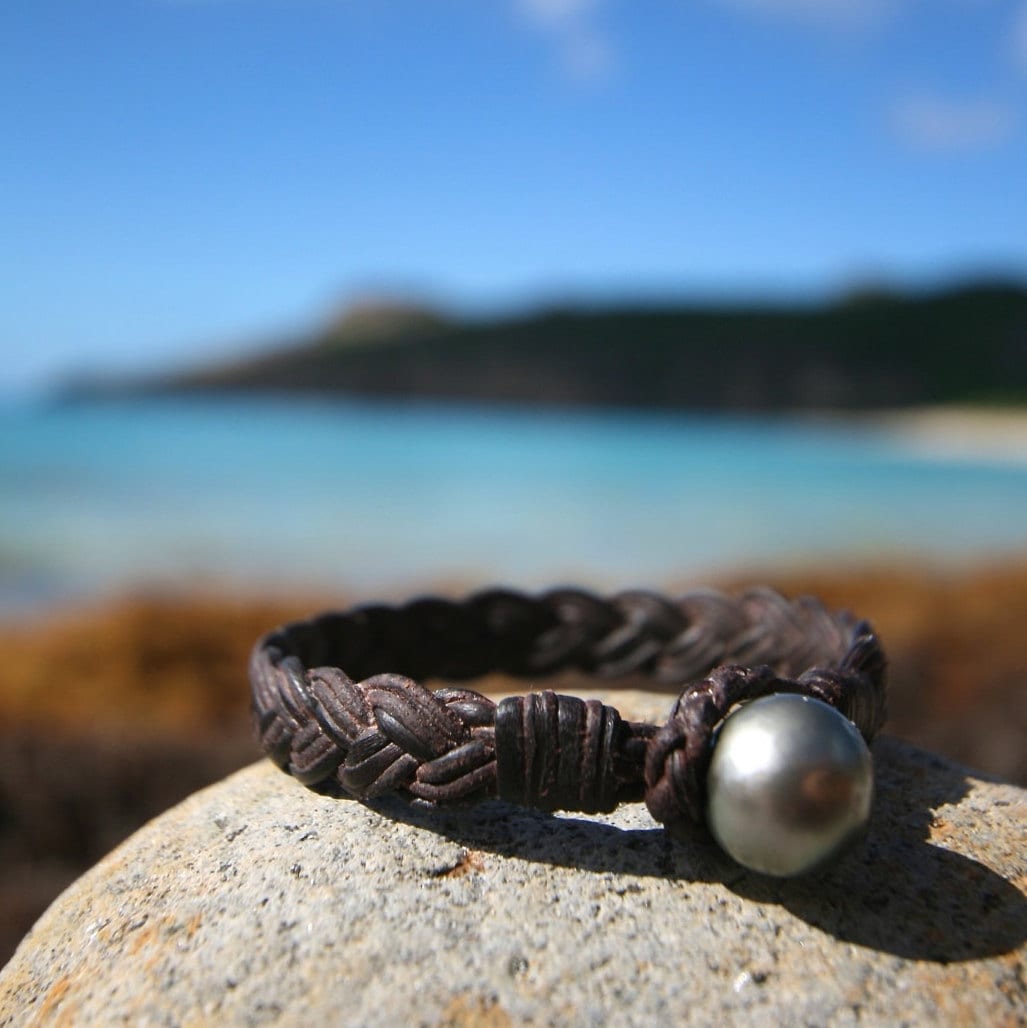 American Turquoise, Solid 18K Gold Beads and Tahitian Pearl Clasp Leather Bracelet, Unisex Boho Jewelry, Beach Jewelry, St Barth, Seaside .