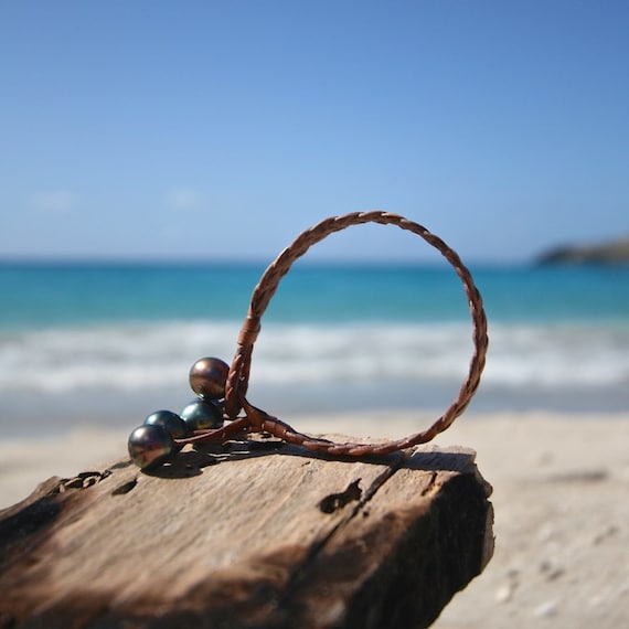 Braided leather with small Tahitian pearl tassel, cultured pearl from Tahiti, braided bracelet, bohemian St Barth, boho,  beach jewelry