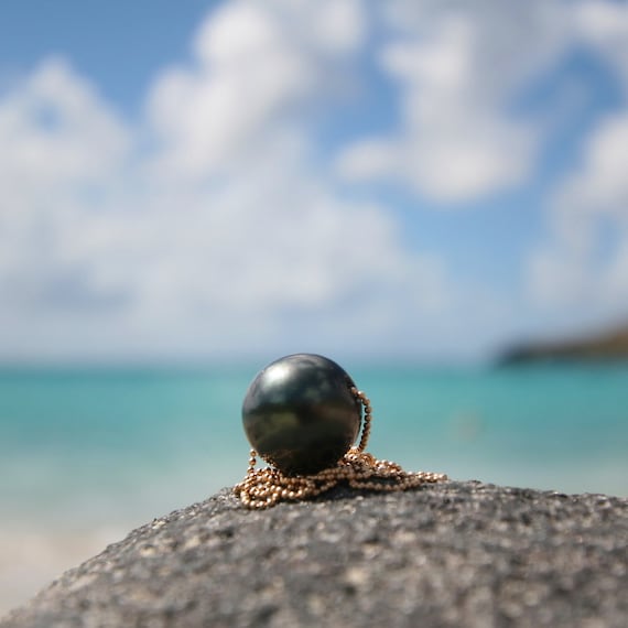 Enormous Tahitian pearl on thinnest gold ball-chain, beach jewelry, boho jewelry, Tahitian black pearls, cultured pearls, Gold chain.