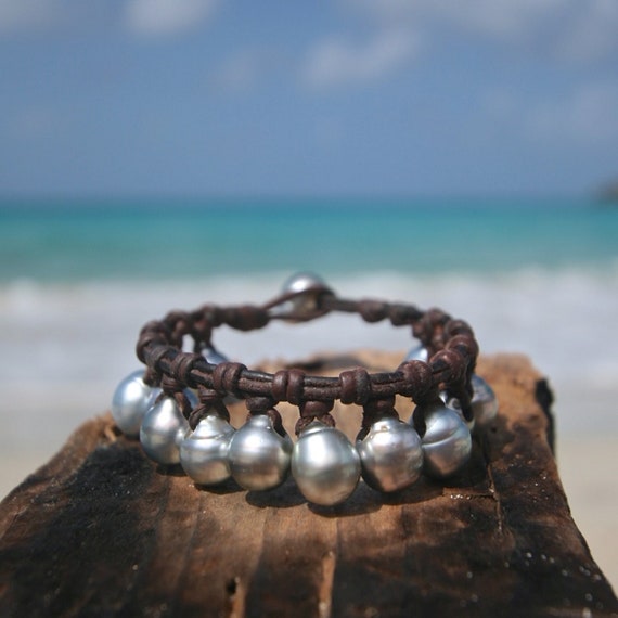 Tahitian pearls charm bracelet on leather for woman, cultured pearls, St Barth jewelry, boho, gypsea, gift for Christmas, bracelet for girl