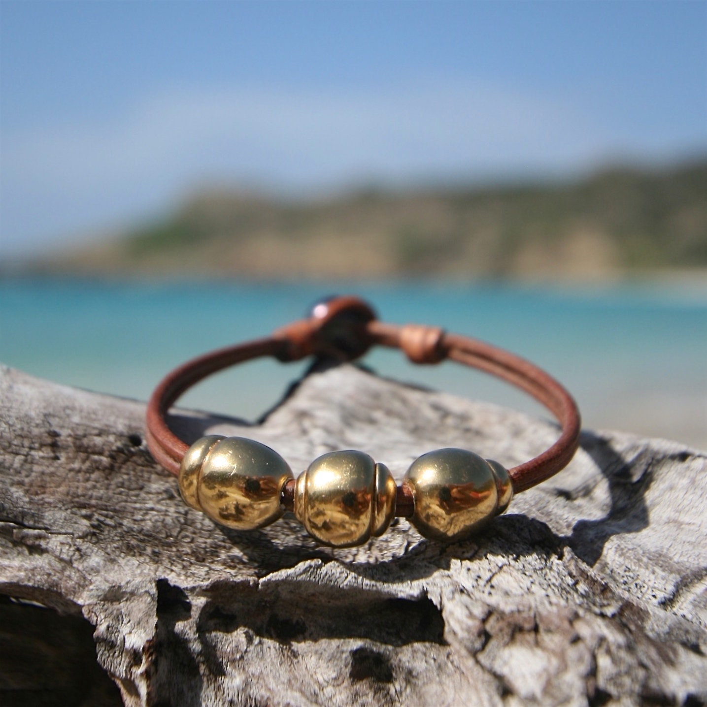 18k solid gold Tahitian pearls replica strung on leather with one Tahitian  pearl clasp, Gold and leather, St Barth, beach jewelry, boho chic