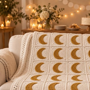 Haakpatroon voor een deken met granny squares in de vorm van een gouden maan (PDF), hemelse babydeken, beginnersvriendelijk maanpatroon, direct te downloaden.