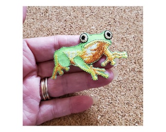 Frog - Nature - Wildlife - Toad - Iridescent and Embroidered Iron On Applique Patch - Crafts