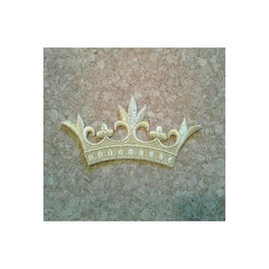 Crown W/5 Leaf Points - Embroidered Gold Metallic Iron On Applique Patch - 4&quot;W