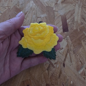 Rose - Yellow - Gardening - Flower - Rose Bloom - Spring - Mother's Day - Embroidered Iron On Applique Patch Crafts - L