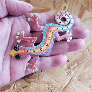 Gecko - Southwestern Lizard - Multi-Colored Iron On Applique Patch - Crafts - LG-L
