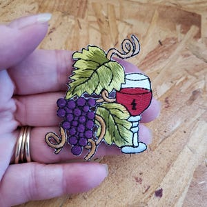 Grapes -Vineyard - Wine - Fully Embroidered Iron On Applique Patch - Crafts