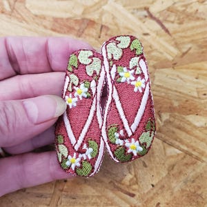 Flip Flops - Iron On Applique Patch - Burgundy W/Lily Pads & Flowers - Summer - Beach - Summer Crafts - Beach Bags - Hats, Towels