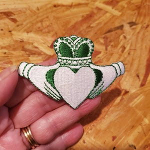 Claddagh - Irish - Love - Loyalty - Friendship - White & Green Embroidered Iron On Patch