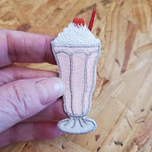 ICe Cream Milkshake - 50's Diner - Dessert - Embroidered Iron On Applique Patch - Summer Crafts