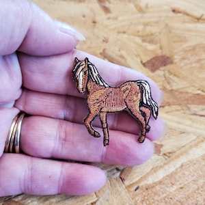 Horse - Western - Rodeo - Horse Show - Horse Back Riding - Embroidered Iron On Applique Patch - Perfect for Crafts - SMALL 1 1/2"