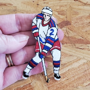Sports - Hockey - Hockey Player - Fully Embroidered Iron On Patch