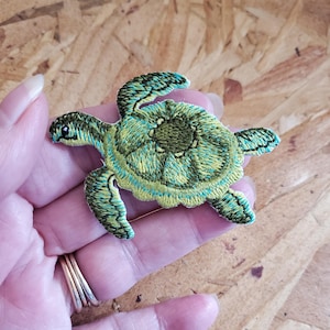 Sea Turtle - Green Sea Turtle - Embroidered Iron On Applique Patch - Crafts