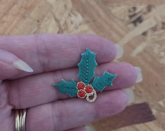 Christmas - Christmas Holly - Embroidered Iron On Applique Patch