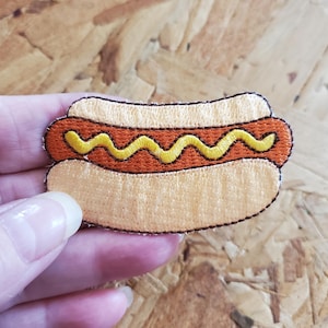 Hot dog -BBQ - Picnic - Vacation - Summer - Embroidered Iron On Applique Patch - Crafts