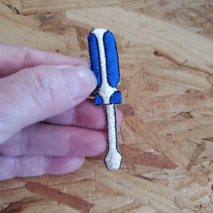 Screwdriver - Hand Tool - Carpenter - Mechanic - Embroidered Iron On Patch