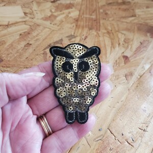 Owl - Bird - Forest - Wise - Gold Sequins - Embroidered Iron On Applique Patch