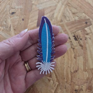 Feather - Southwestern - Native - Crafts - Fully Embroidered Iron On Patch