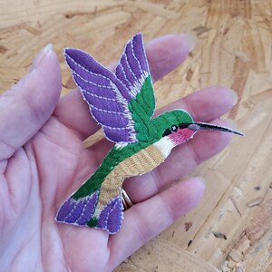 Hummingbird - Garden - Bird Watching - Spring - Embroidered Iron On Patch - Crafts - PUR R