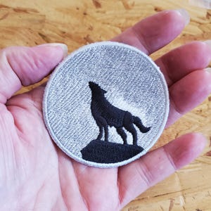 Wolf - Wolves - Full Moon - Howling Wolf - Crafts - Embroidered Iron On Patch - Left
