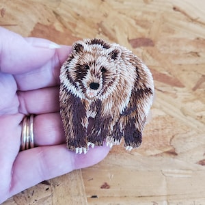 Brown Bear - Wild Animal - Zoo - Bear - Grizzly - Camping - Embroidered Iron On Patch - Crafts