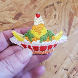 Banana Split - Boat - Ice Cream - Desert - Embroidered Iron On Applique Patch - Crafts
