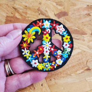Peace Sign - Retro - Love - Flower Child - BoHo - Embroidered Iron On Patch - B - Crafts