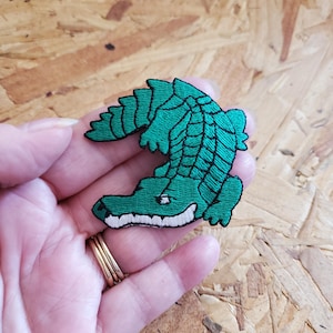 Alligator - Gators - Reptile - Logo - Embroidered Iron On Applique Patch