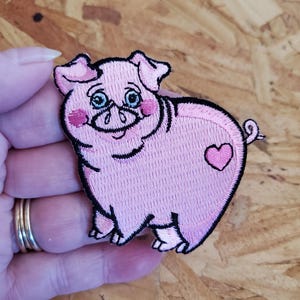 Pig - Farm Animal - Piglet - Pink - Heart - Embroidered Iron On Applique Patch - Crafts