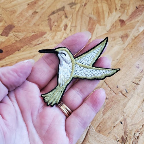 Bird - Hummingbird - Spring - Garden - Embroidered Iron On Applique Patch