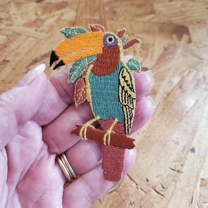 Bird - Toucan - Tropical - Jungle - Embroidered Iron On Applique Patch - Crafts
