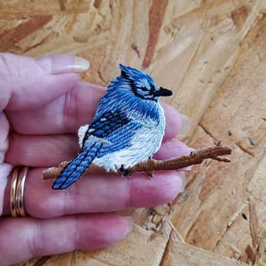 Bird - Blue Jay - Bird Watching - Embroidered Iron On Applique Patch - Crafts