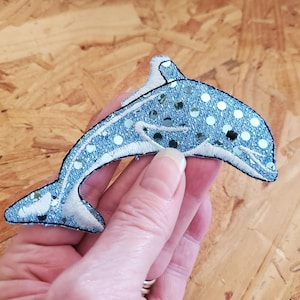 Dolphin - Ocean - Blue Sequin Discs - Aquarium - Embroidered Iron On Patch - L-Right  - Crafts