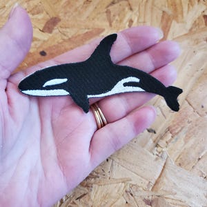 Whale - Orca - Aquatic - Ocean - Embroidered Iron On Patch - Left - 4"W