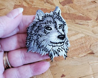 Wolf - Wolf Head - Wild Animal - Embroidered Iron On Patch - Crafts