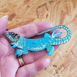 Lizard - Blue Lizard - Reptile - Embroidered Iridescent Luminous Iron On Applique Patch - Crafts
