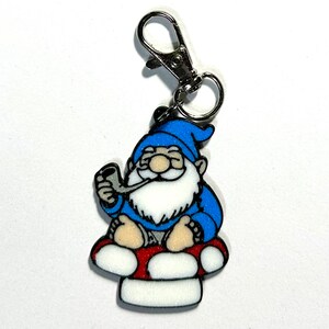 Gnomo de jardín con forma de seta (llavero)