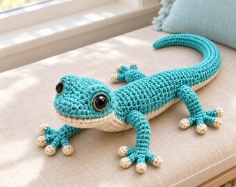 Gecko Crochet Pattern PDF, Turquoise Amigurumi Lizard with Cream Belly and Rounded Toes