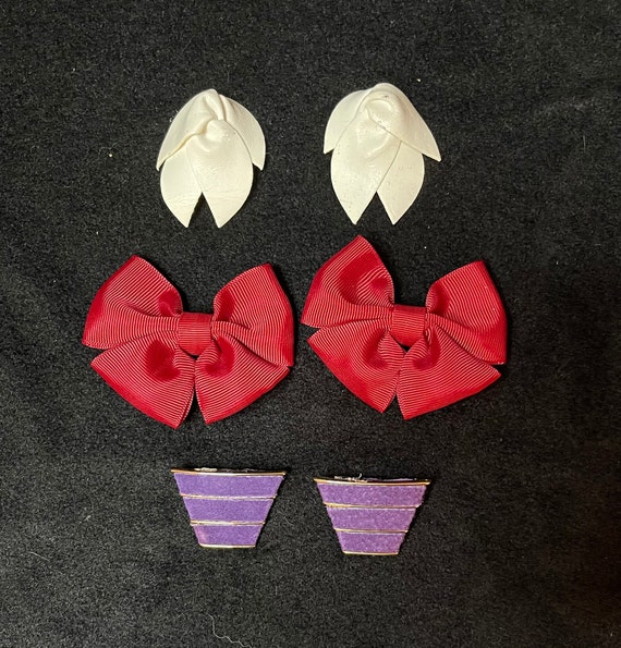 Three pairs of vintage shoe clips