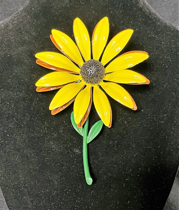 1960s Yellow & Brown enameled flower pin