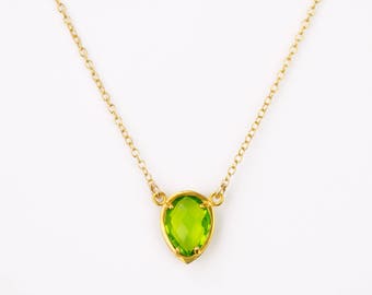 Collier de pierre de naissance d’août, collier de péridot, bijoux verts de mariage, cadeau de demoiselle d’honneur, collier de pierres précieuses vertes jaunes, cadeau d’anniversaire pour elle