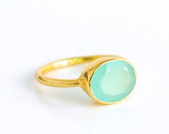 Oval Aqua Chalcedony Ring • Soft Green Gemstone Jewelry • March Birthstone • Stackable Ring • Aquamarine Alternative • Birthday Gift for Her