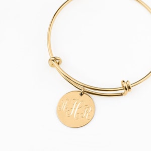 Pulsera monograma personalizado, pulsera de disco grande, elija su brazalete inicial, pulsera personalizada, regalo de dama de honor brazalete de oro