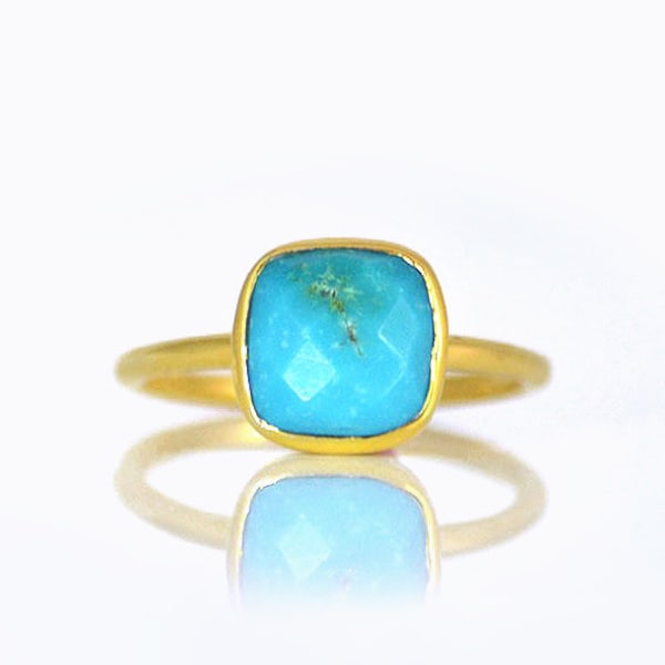 Bague turquoise, pierre de naissance décembre, bague lunette, bague en pierres précieuses, bague en or, bague empilable, cadeau de fête des mères pour elle, cadeau d'anniversaire pour maman